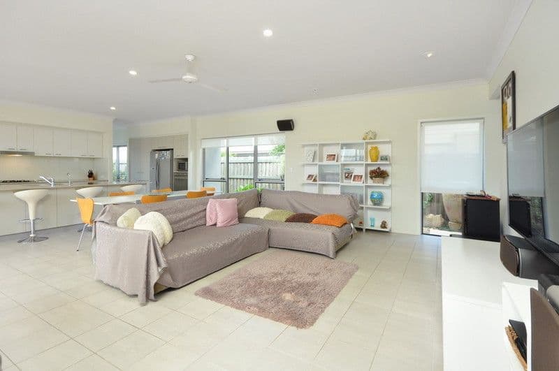 87 Mossvale Drive, WAKERLEY QLD 4154, Wakerley - Thumbnail 7