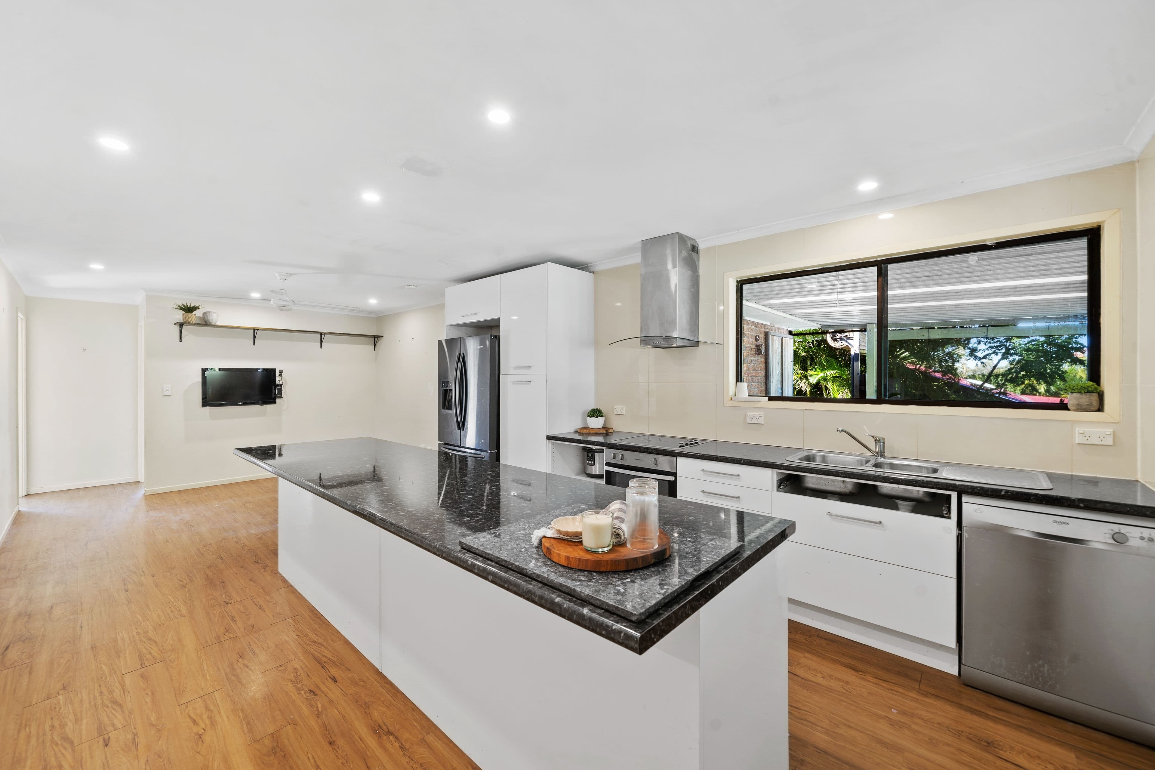 15 Ivanhoe Drive, Bethania QLD 4205, Bethania - Thumbnail 2