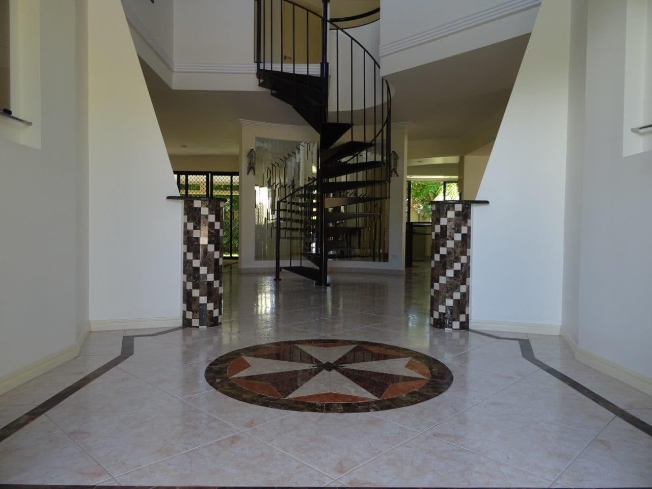 7 Portreeves Place, Arundel QLD 4214, Arundel - Thumbnail 3
