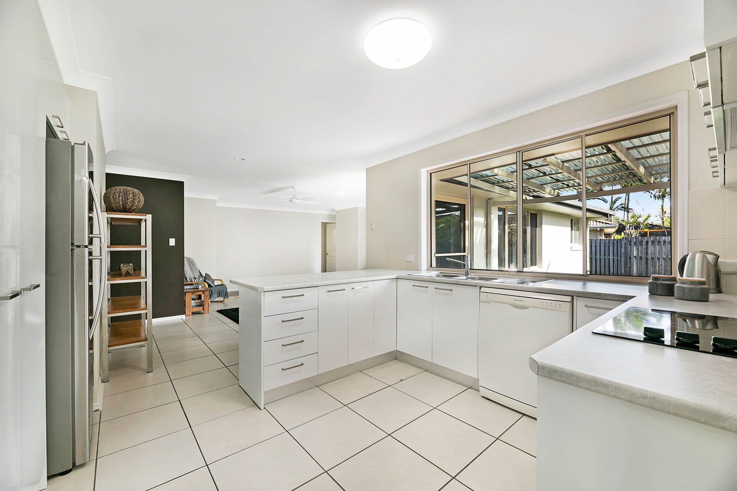 3 Daryl Drive, Varsity Lakes QLD 4227, Varsity Lakes - Thumbnail 4