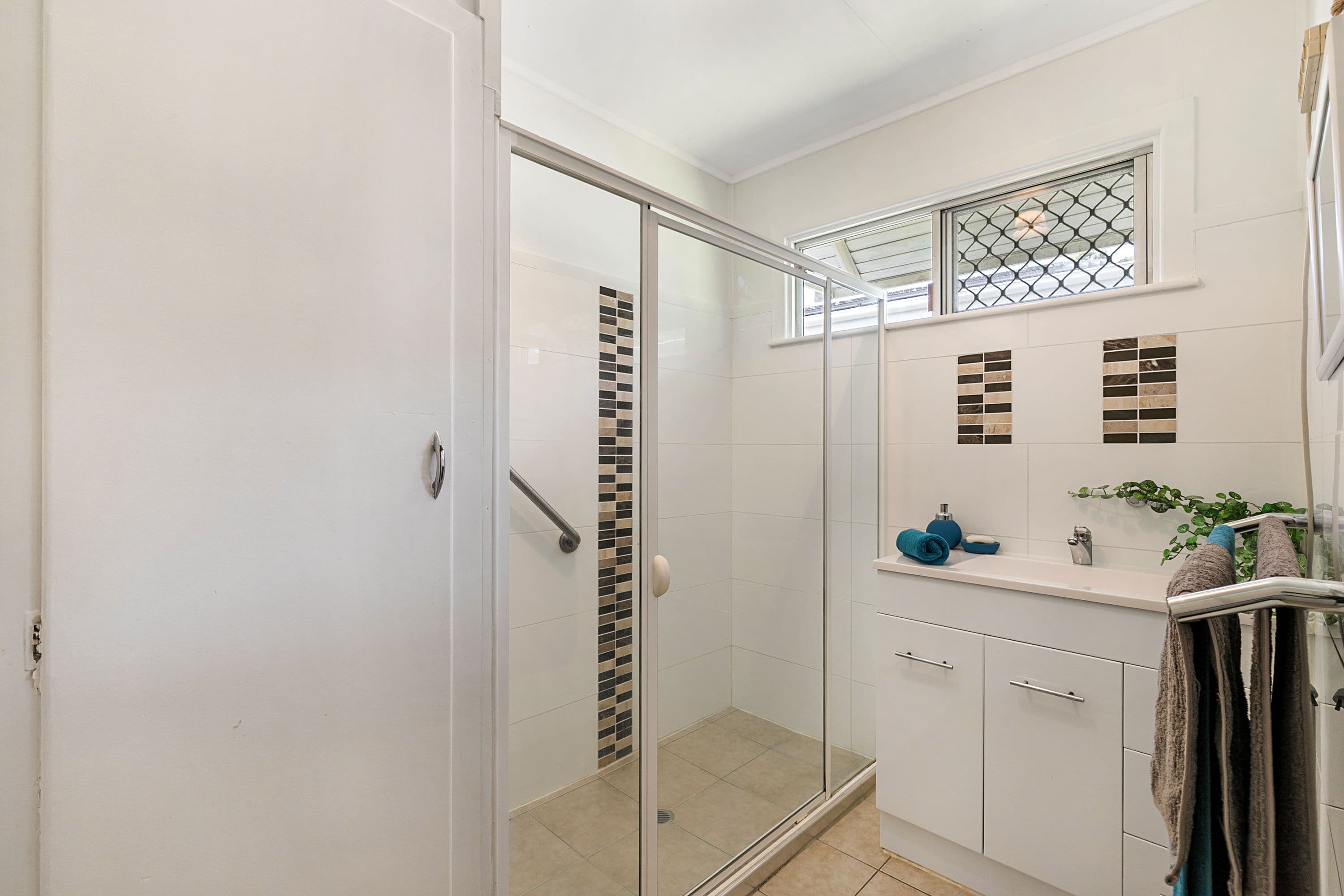 19 Kendall Street, Oxley QLD 4075, Oxley - Thumbnail 6