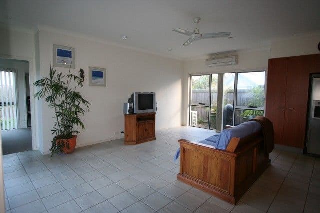 14 Goulburn Way, WAKERLEY QLD 4154, Wakerley - Thumbnail 2