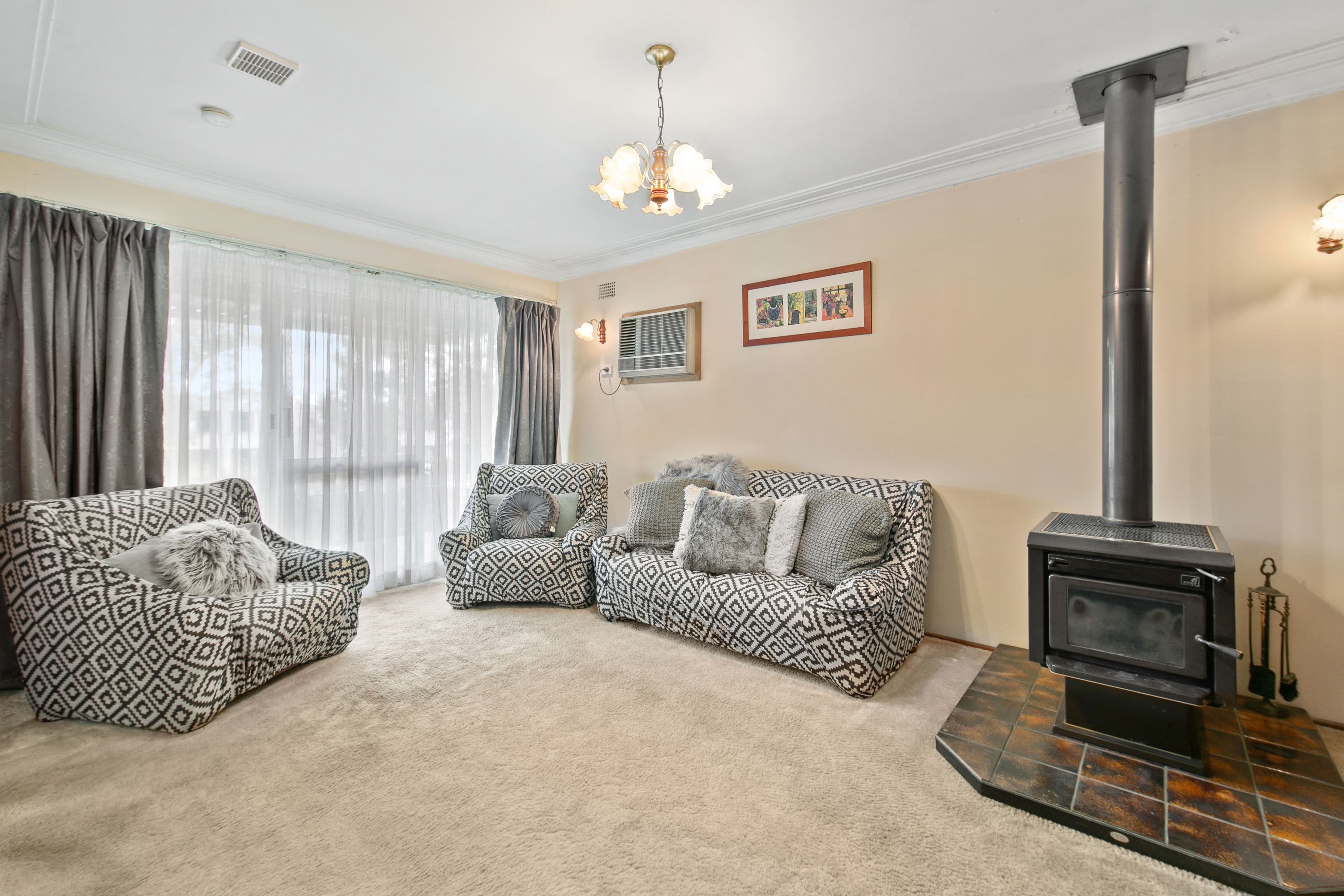 37 Abbott Road, Seven Hills NSW 2147, Seven Hills - Thumbnail 2