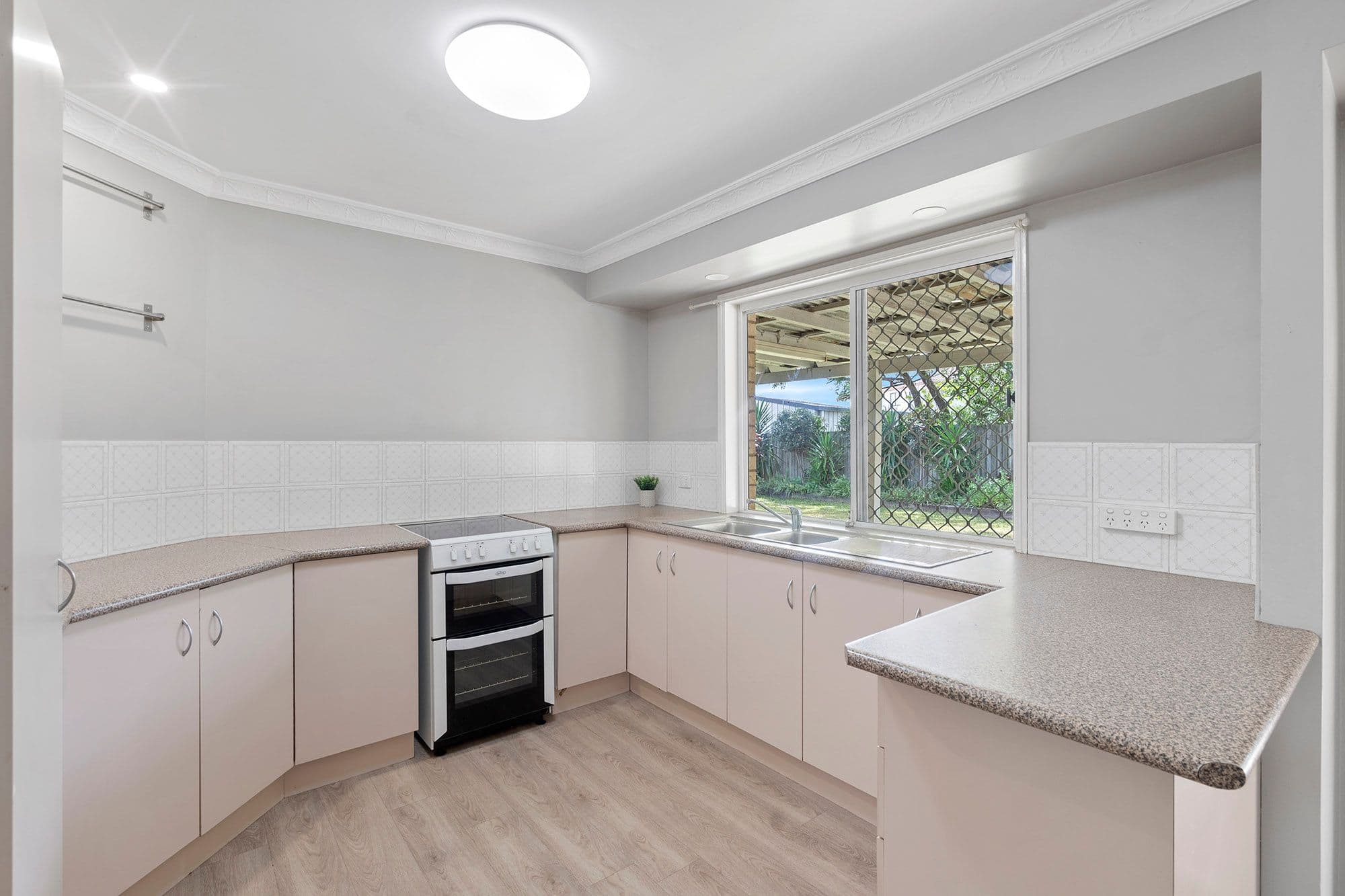 9 Crest Street, Beenleigh QLD 4207, Beenleigh - Thumbnail 4