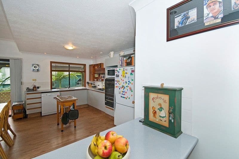 34 Boab Street, ELANORA QLD 4221, Elanora - Thumbnail 5