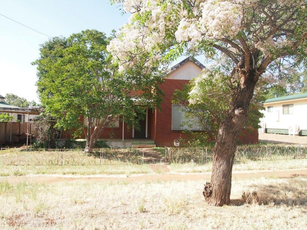 37 Mahonga Street, CONDOBOLIN NSW 2877, Condobolin - Thumbnail 3
