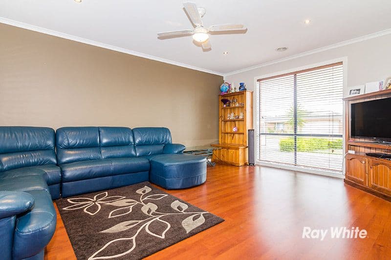5 Gowrie Place, Cranbourne West VIC 3977, Cranbourne West - Thumbnail 4