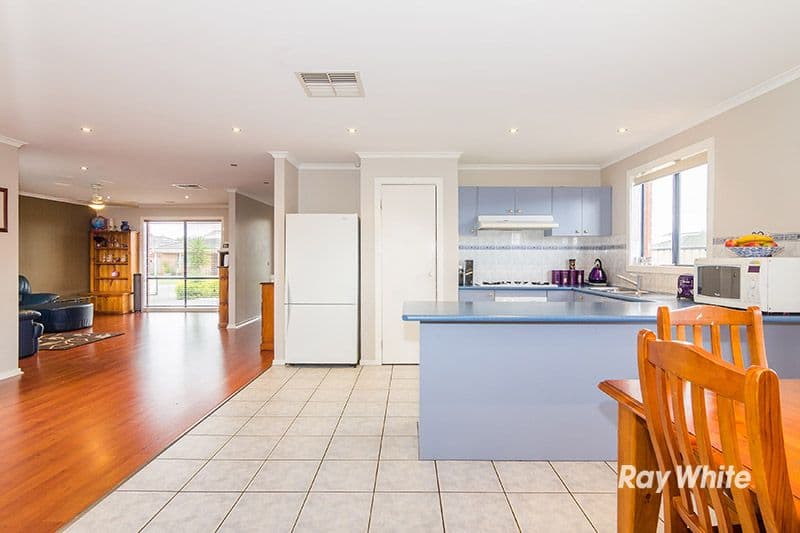 5 Gowrie Place, Cranbourne West VIC 3977, Cranbourne West - Thumbnail 6