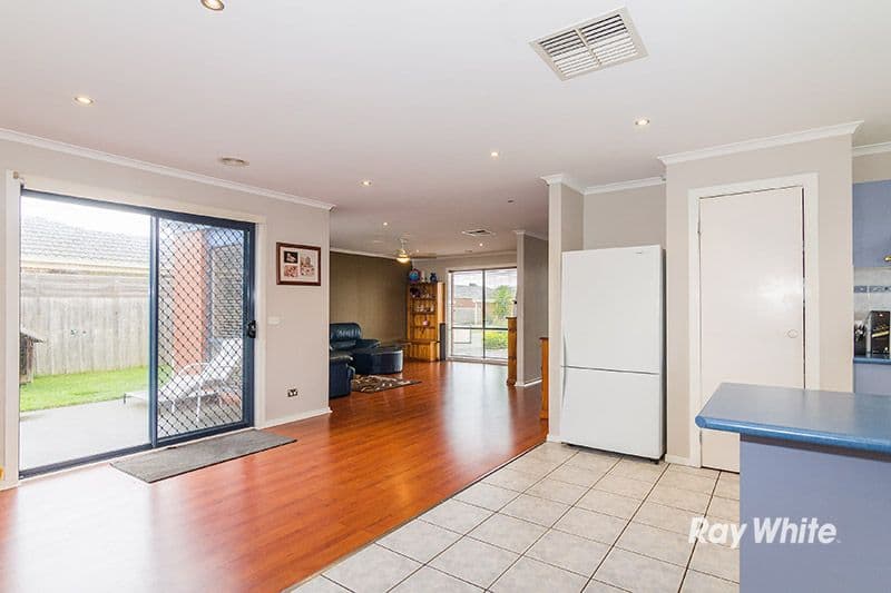5 Gowrie Place, Cranbourne West VIC 3977, Cranbourne West - Thumbnail 7