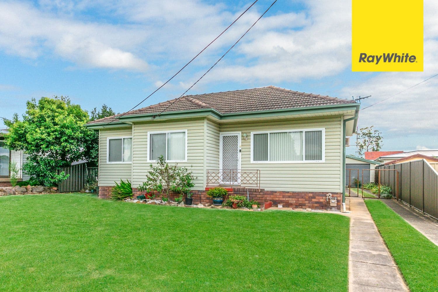 19 Leonard Street, Colyton - Image 1