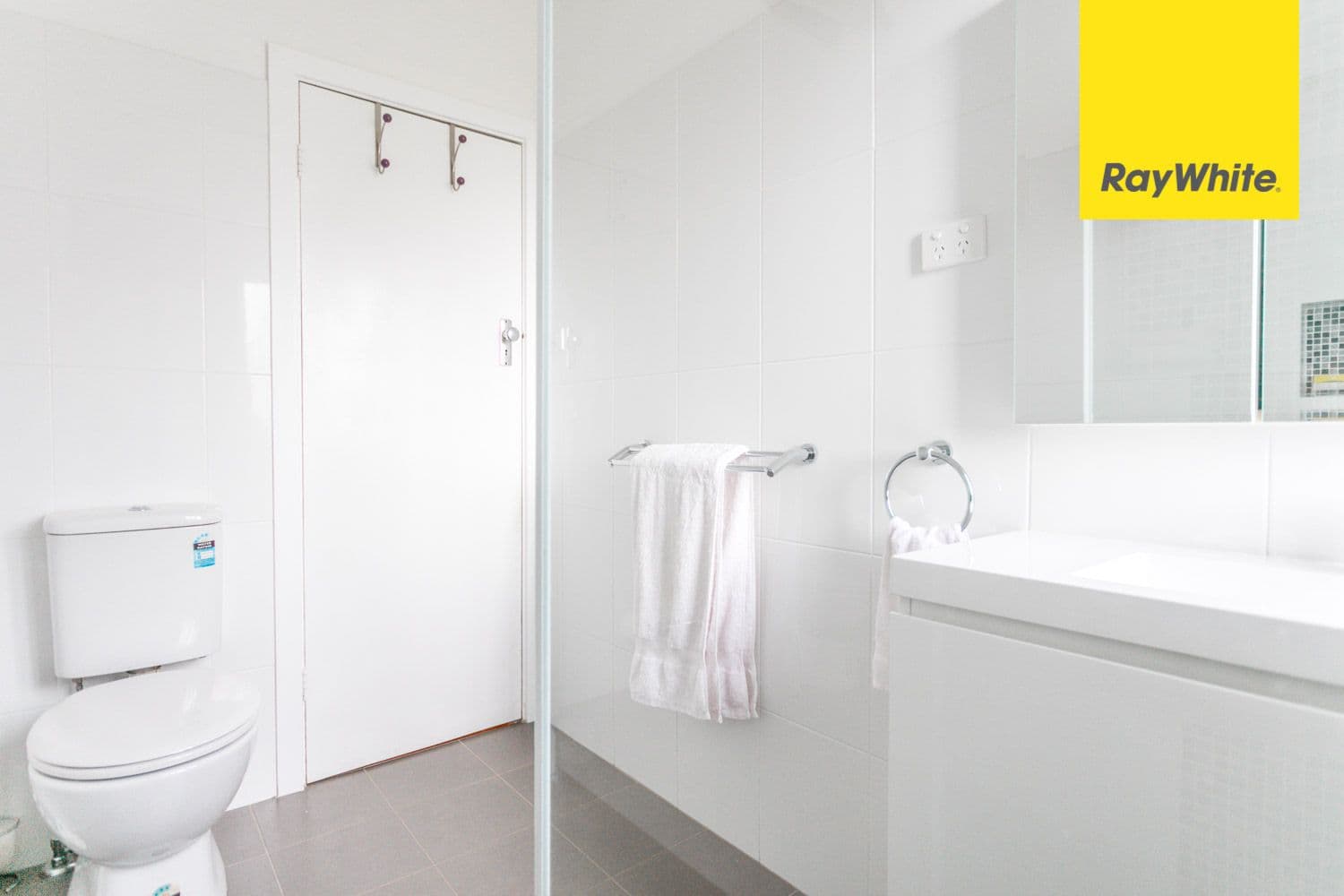 19 Leonard Street, Colyton - Thumbnail 4
