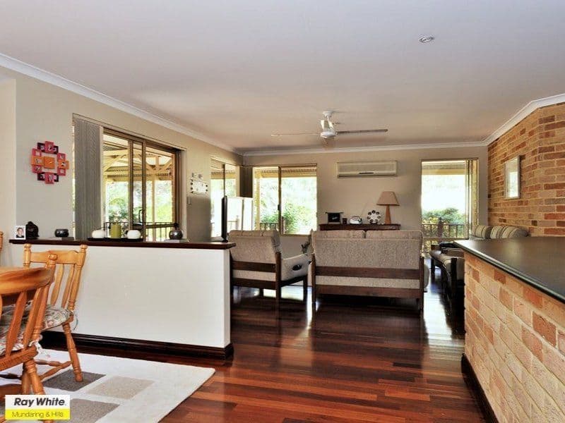 136 Clifton Street, CHIDLOW WA 6556, Chidlow - Thumbnail 4