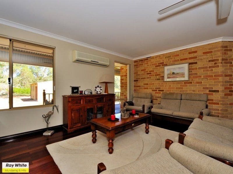 136 Clifton Street, CHIDLOW WA 6556, Chidlow - Thumbnail 6