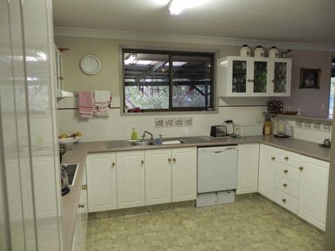 9 Cunningham Street, PITTSWORTH QLD 4356, Pittsworth - Thumbnail 6