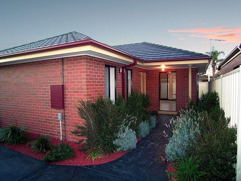 76 Clive Street, SHEPPARTON VIC 3630, Shepparton - Image 1