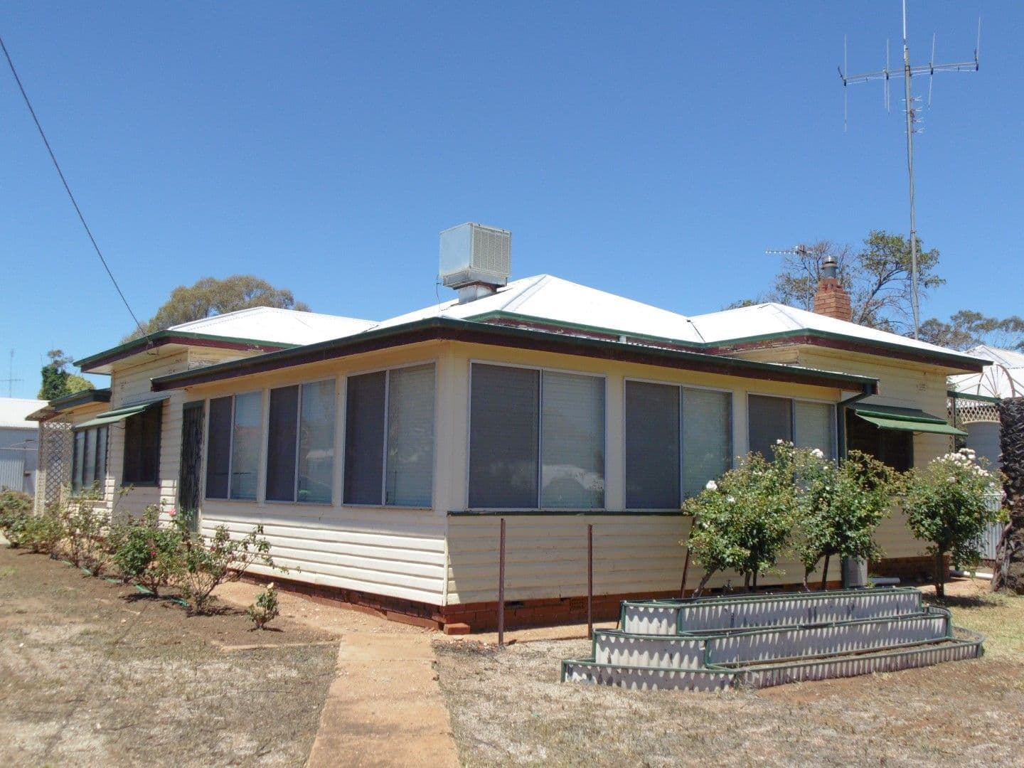 101 Boori Street, Peak Hill - Image 1