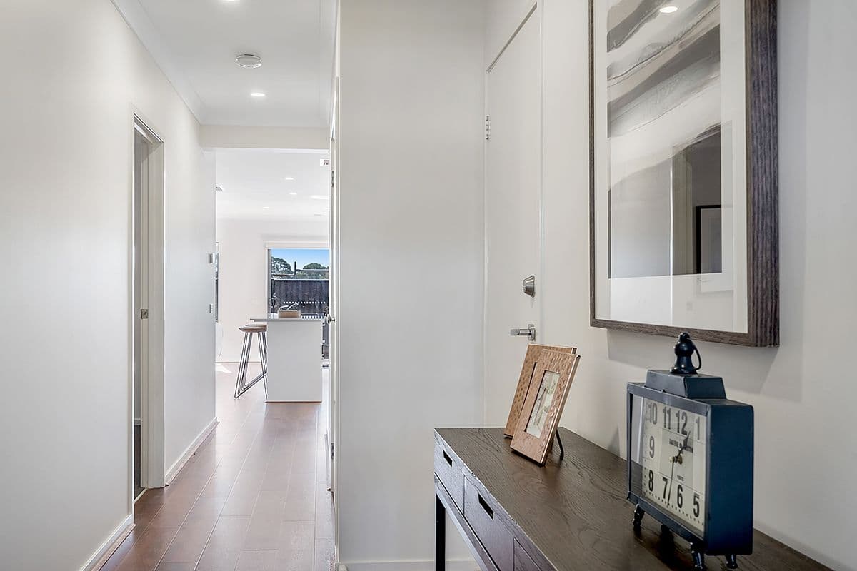 28 Elvire Road, Craigieburn VIC 3064, Craigieburn - Thumbnail 3