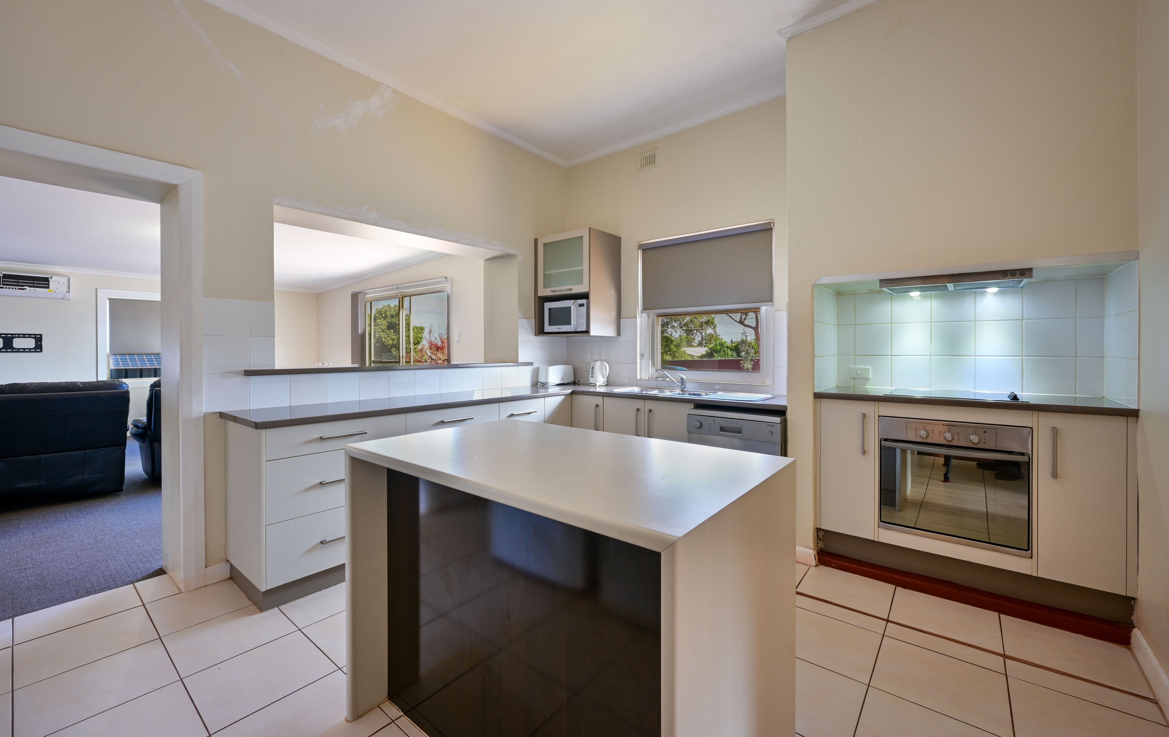 111 Elliott Street, Whyalla Playford SA 5600, Whyalla Playford - Thumbnail 2