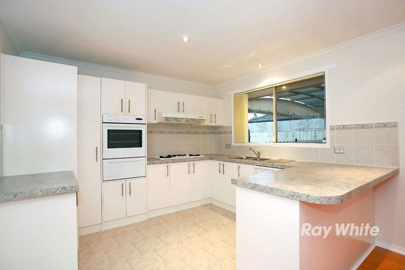 12 Alamanda Way, CRANBOURNE NORTH VIC 3977, Cranbourne North - Thumbnail 2