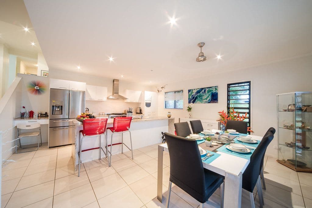 16 Parker Road, Cannonvale QLD 4802, Cannonvale - Thumbnail 4