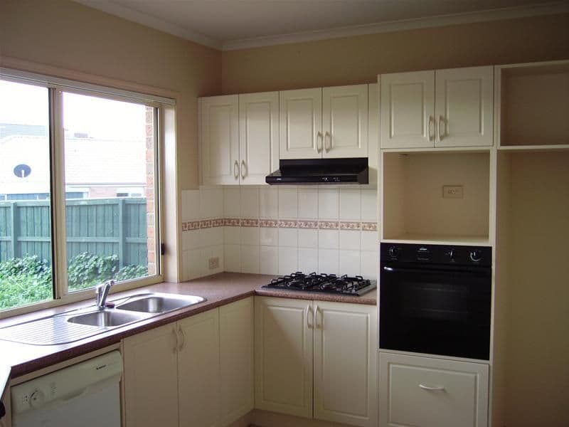 31 Harrington Drive, NARRE WARREN SOUTH VIC 3805, Narre Warren South - Thumbnail 2
