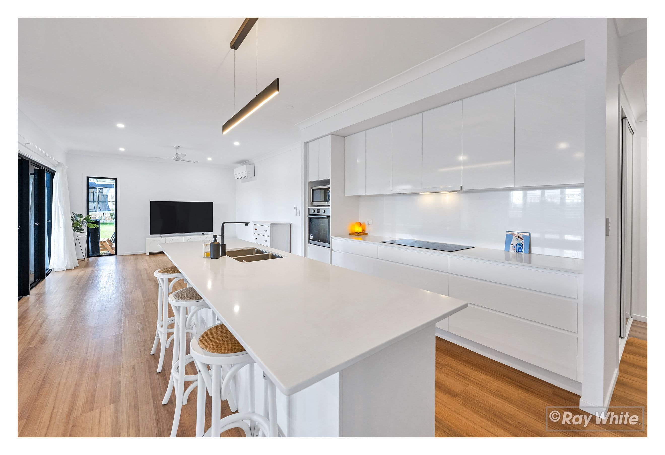 15 Mossvale Drive, Parkhurst QLD 4702, Parkhurst - Thumbnail 3
