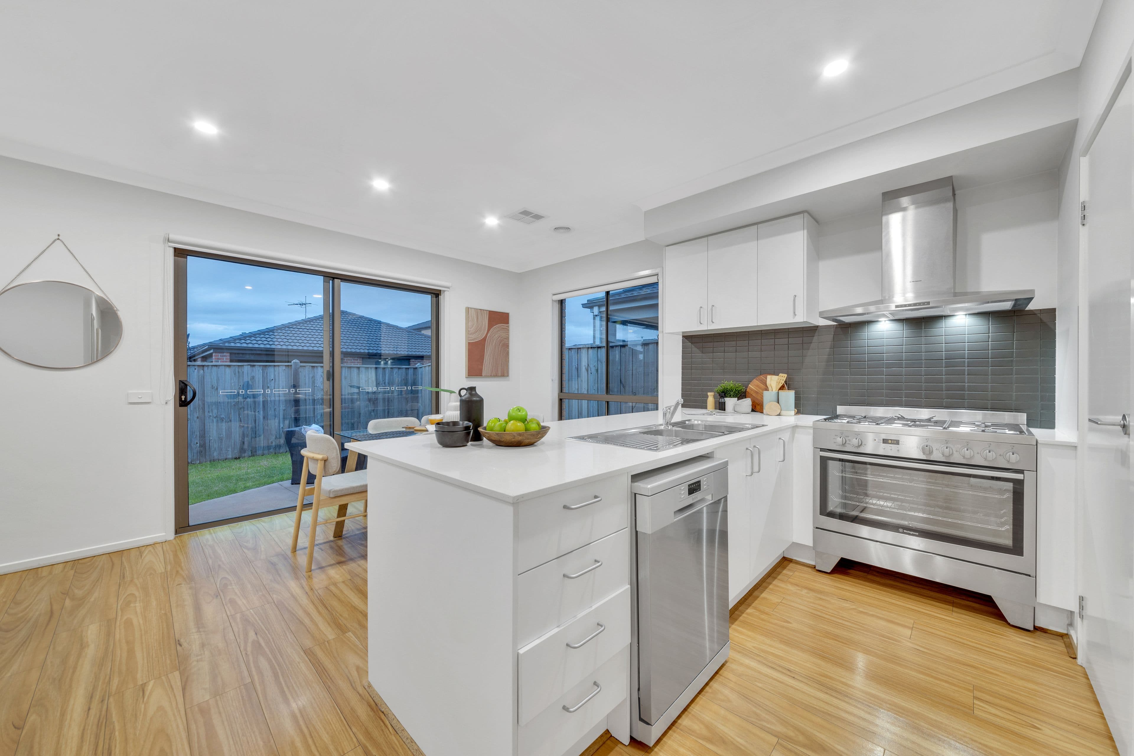 16 Bedford Way, Mickleham VIC 3064, Mickleham - Thumbnail 8