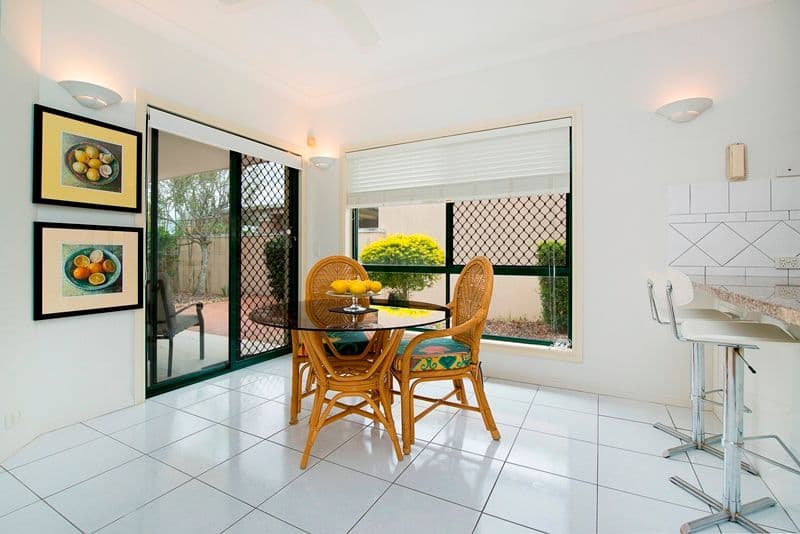 4 Steyning Court, ARUNDEL QLD 4214, Arundel - Thumbnail 5