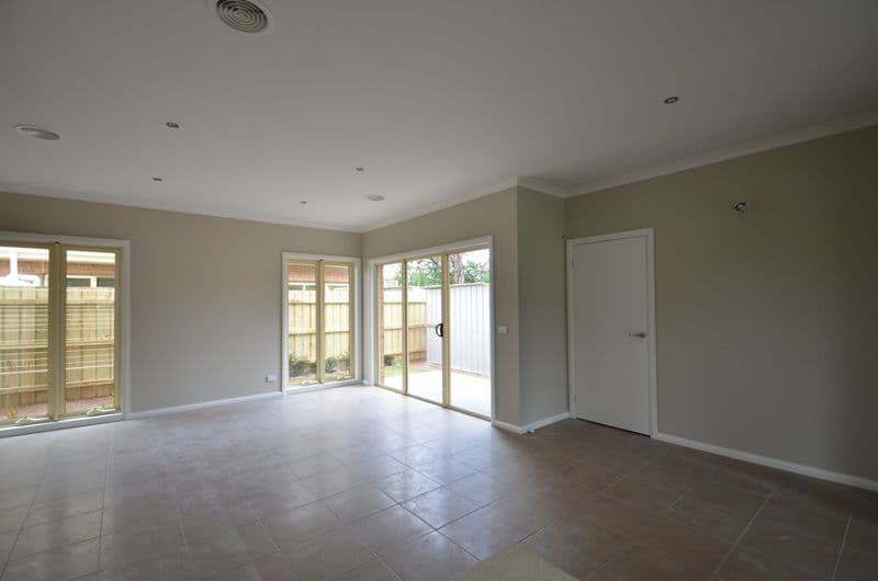 9 Kelvin Grove, SOUTH MORANG VIC 3752, South Morang - Thumbnail 5