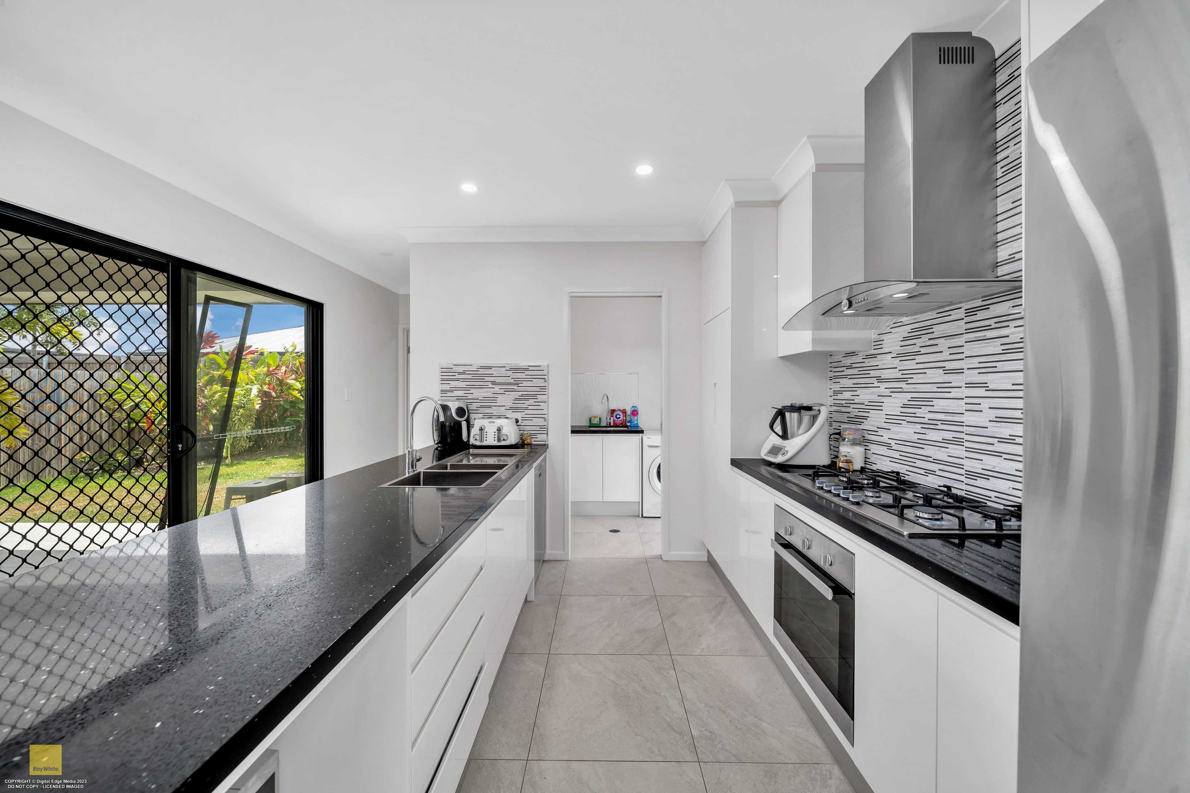 7 Doongan Road, Mount Peter QLD 4869, Mount Peter - Thumbnail 3