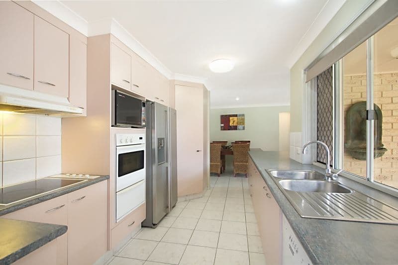 7 Beaconsfield Drive, Burleigh Waters QLD 4220, Burleigh Waters - Thumbnail 4