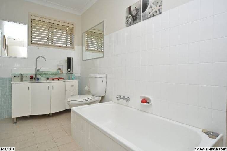 6 Broad Street, Labrador QLD 4215, Labrador - Thumbnail 6