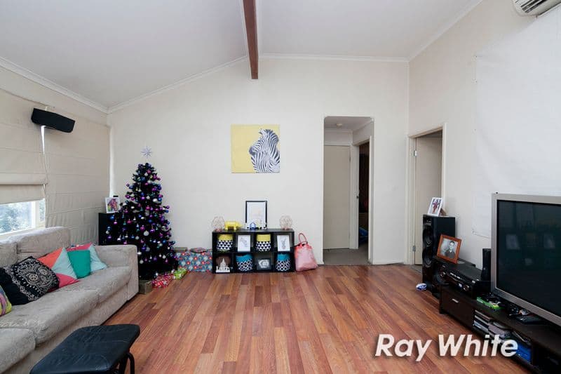 74 Raphael Crescent, Frankston VIC 3199, Frankston - Thumbnail 3