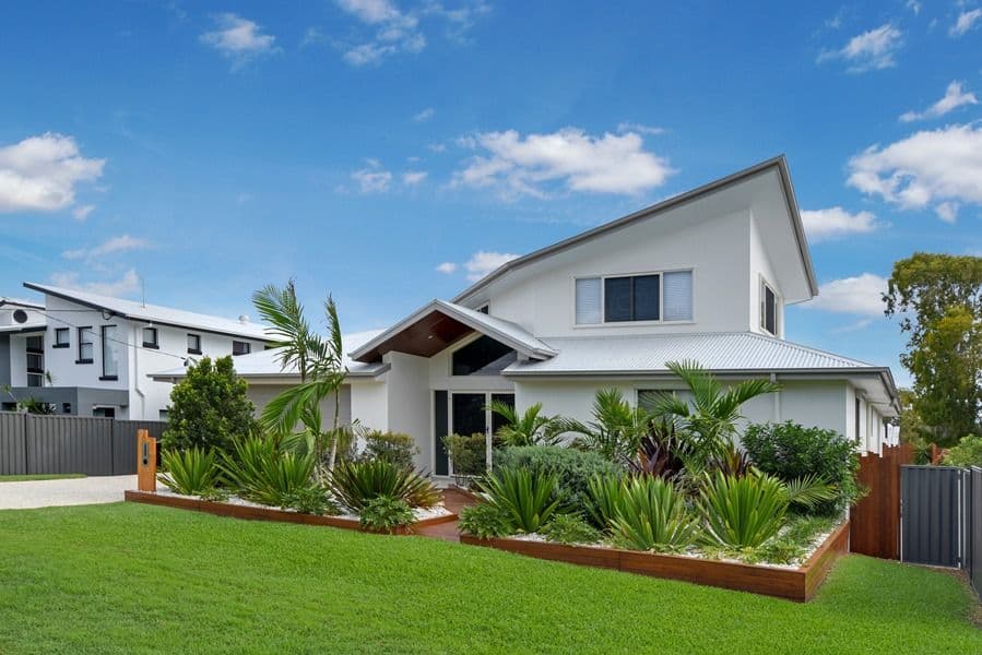 7 Mackay Street, Dicky Beach QLD 4551, Dicky Beach - Thumbnail 2