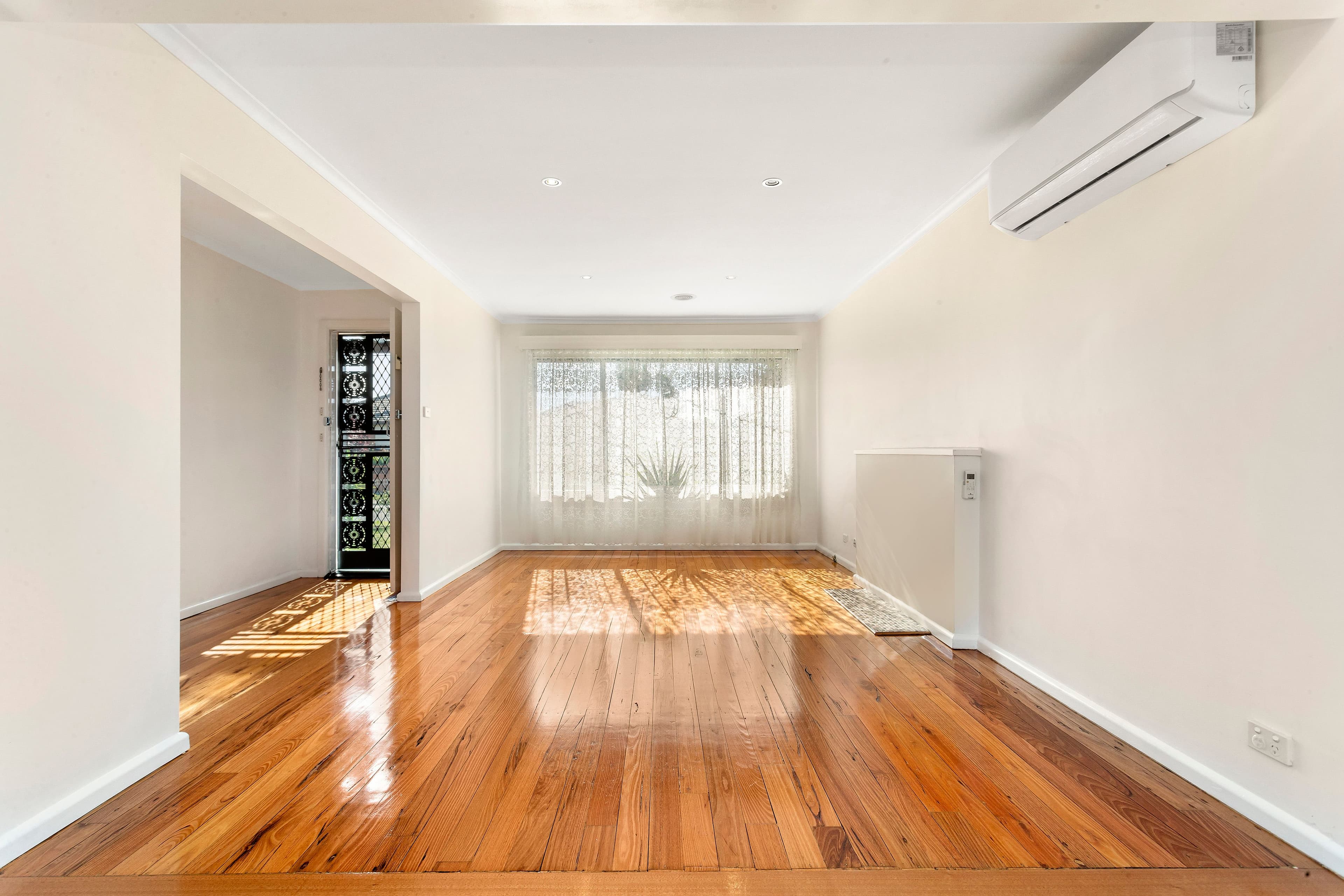 19 Valerie Street, Lalor VIC 3075, Lalor - Thumbnail 3