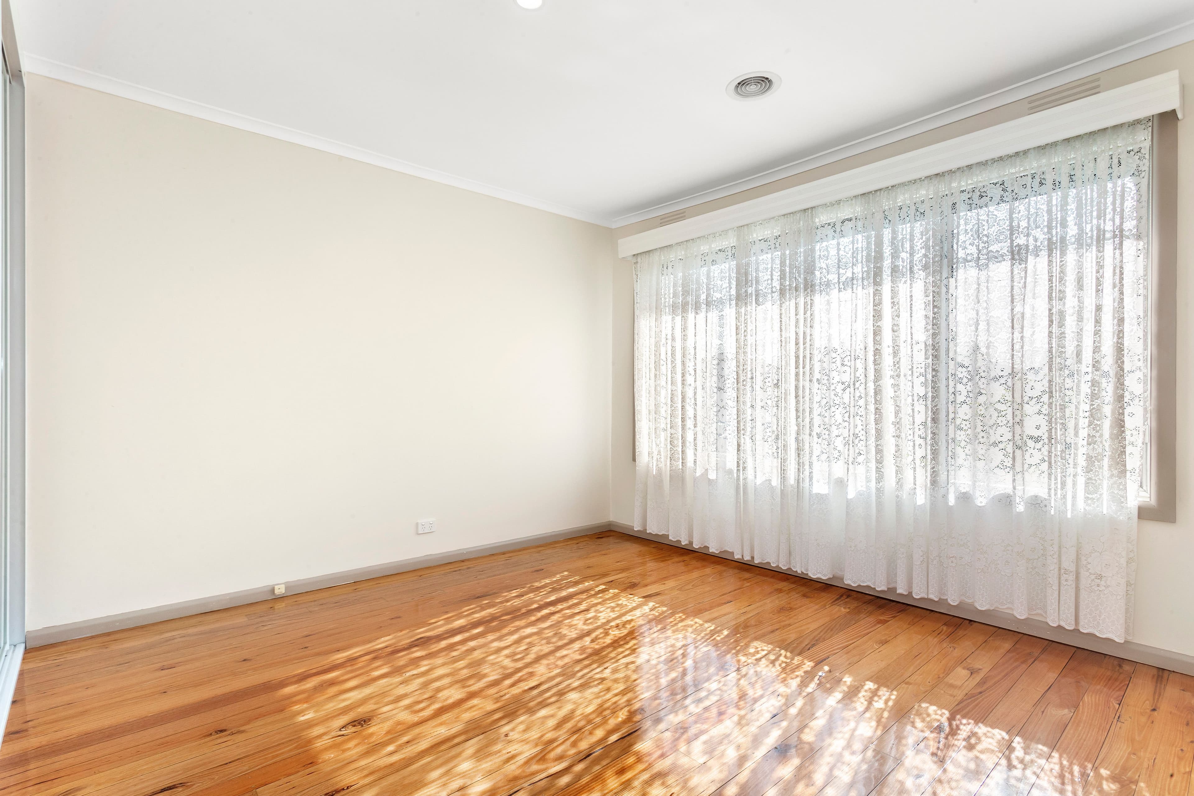 19 Valerie Street, Lalor VIC 3075, Lalor - Thumbnail 5