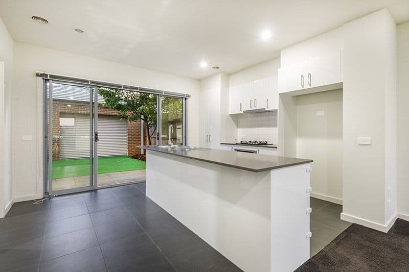 5 Jockey Lane, Cranbourne VIC 3977, Cranbourne - Thumbnail 3