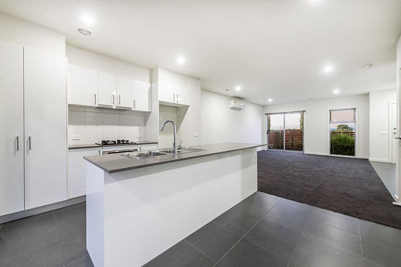 5 Jockey Lane, Cranbourne VIC 3977, Cranbourne - Thumbnail 4
