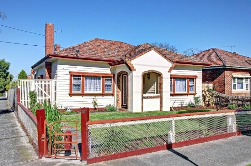 15 Woodlands Avenue, PASCOE VALE SOUTH VIC 3044, Pascoe Vale South - Image 1