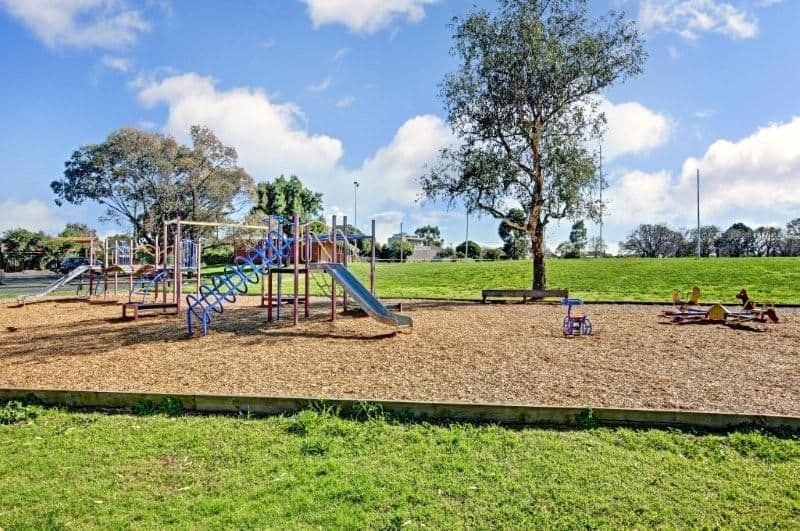15 Woodlands Avenue, PASCOE VALE SOUTH VIC 3044, Pascoe Vale South - Thumbnail 7