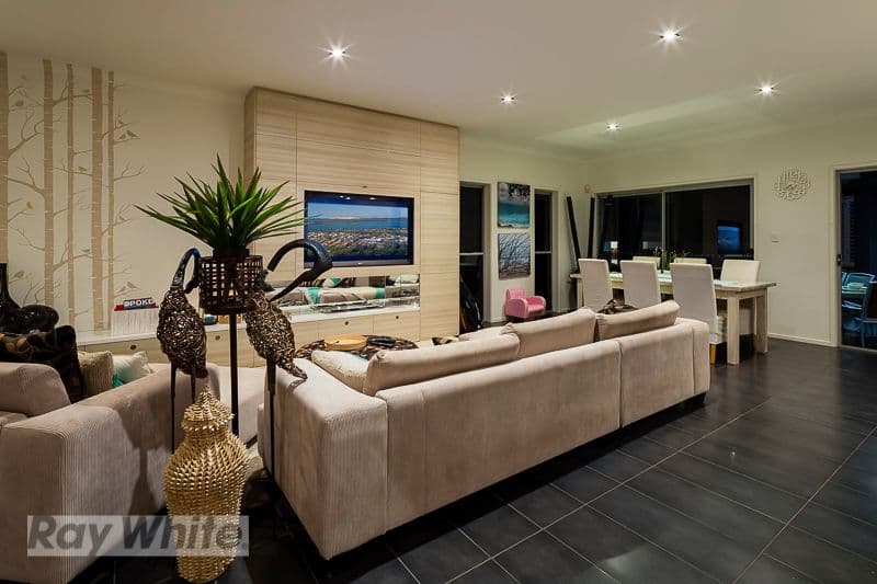 9 Creedin Court, REDLAND BAY QLD 4165, Redland Bay - Thumbnail 2