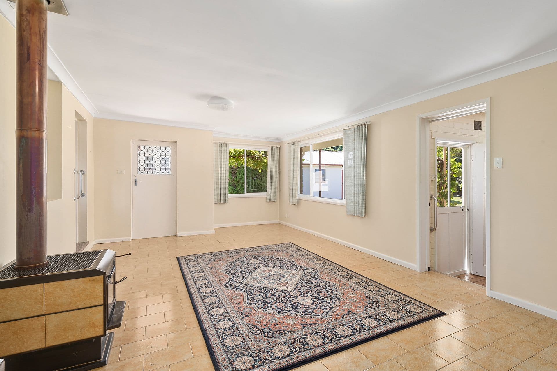 8 Lovelle Street, Moss Vale NSW 2577, Moss Vale - Thumbnail 2