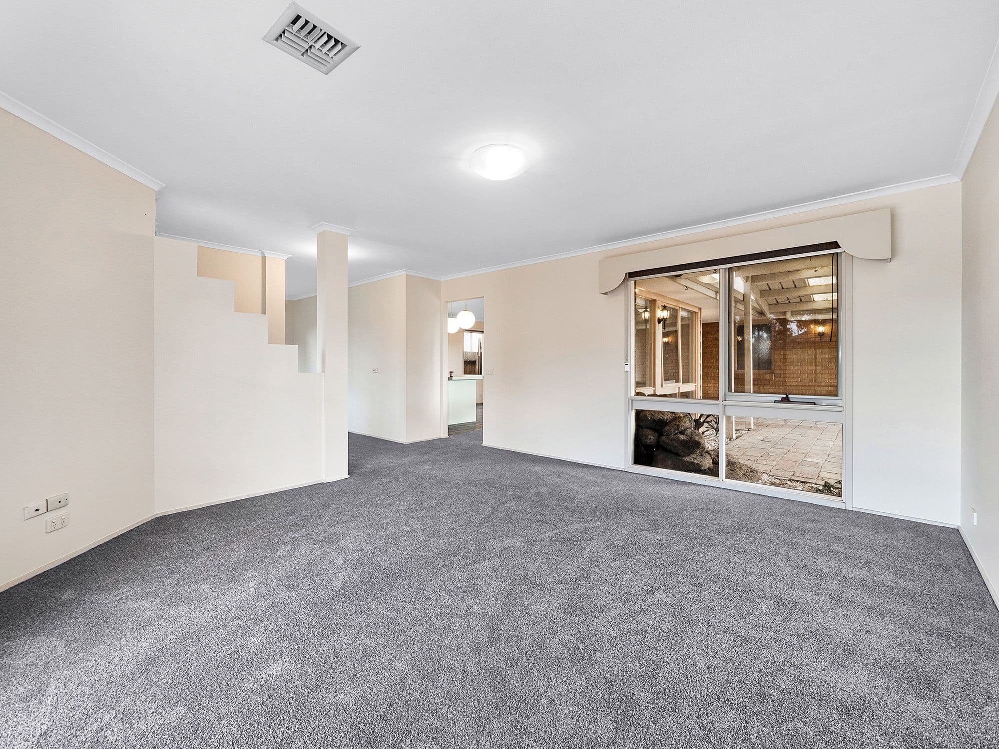 9 Glenleigh Court, Cranbourne North VIC 3977, Cranbourne North - Thumbnail 3