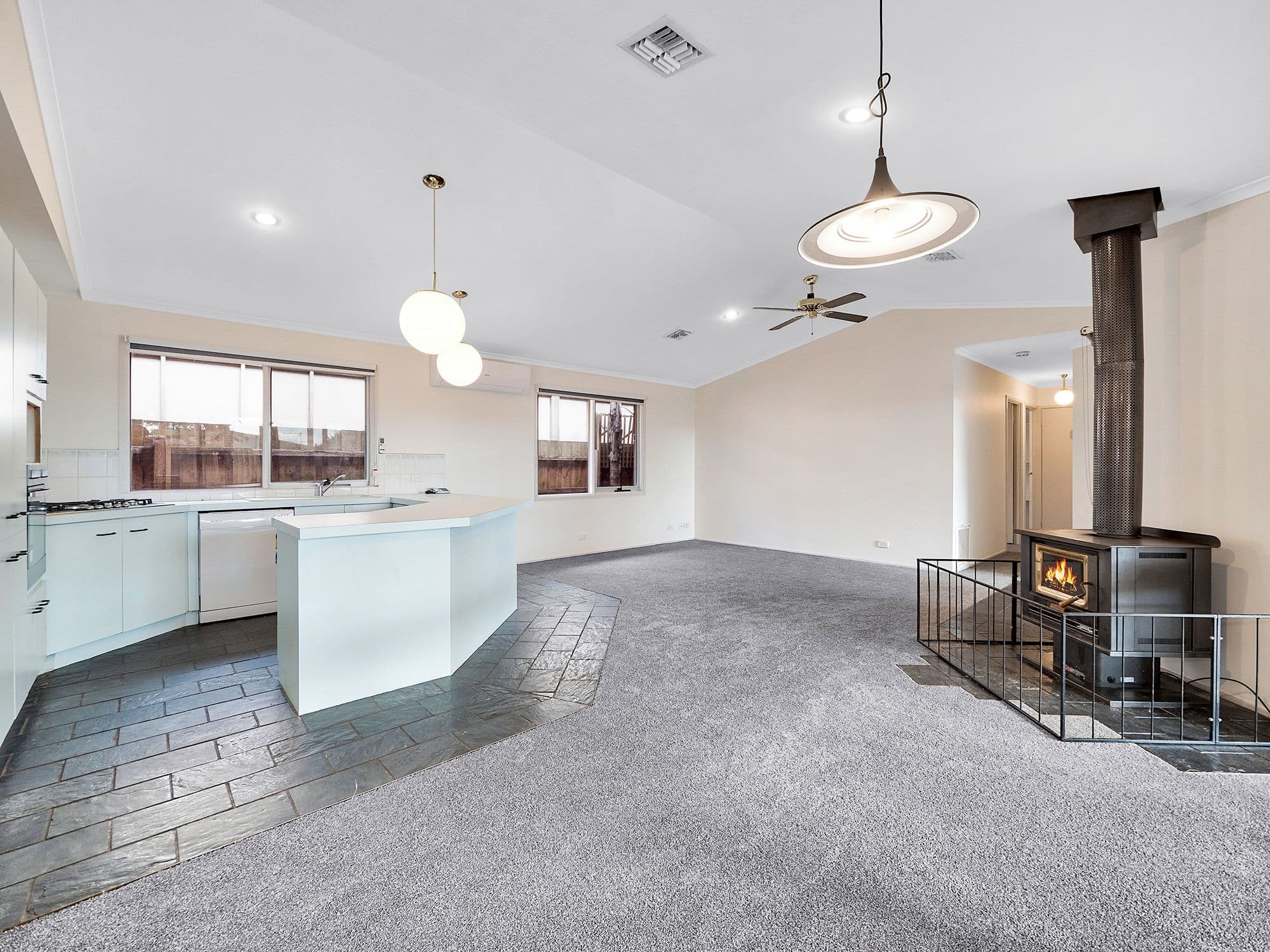 9 Glenleigh Court, Cranbourne North VIC 3977, Cranbourne North - Thumbnail 5