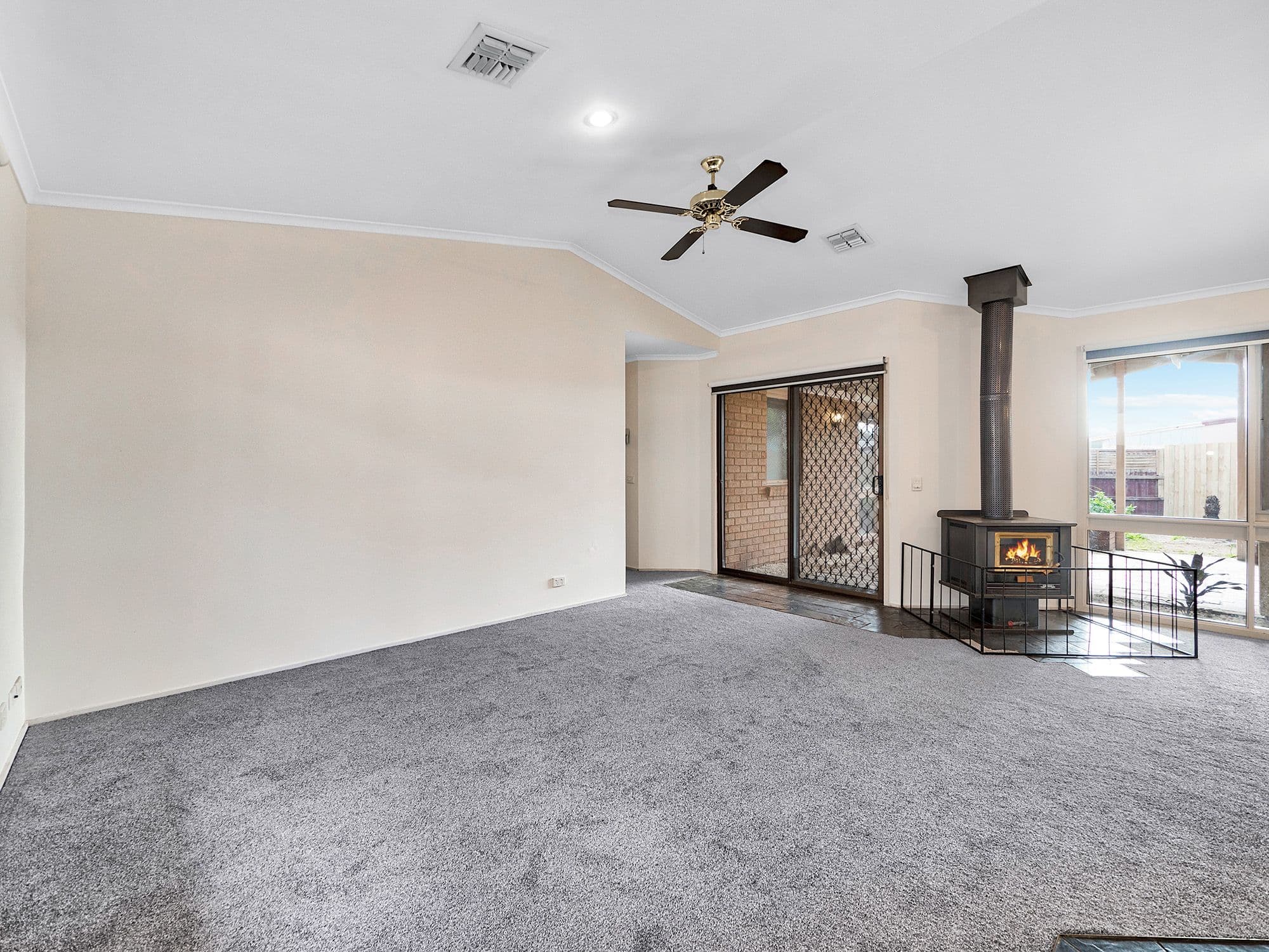 9 Glenleigh Court, Cranbourne North VIC 3977, Cranbourne North - Thumbnail 7