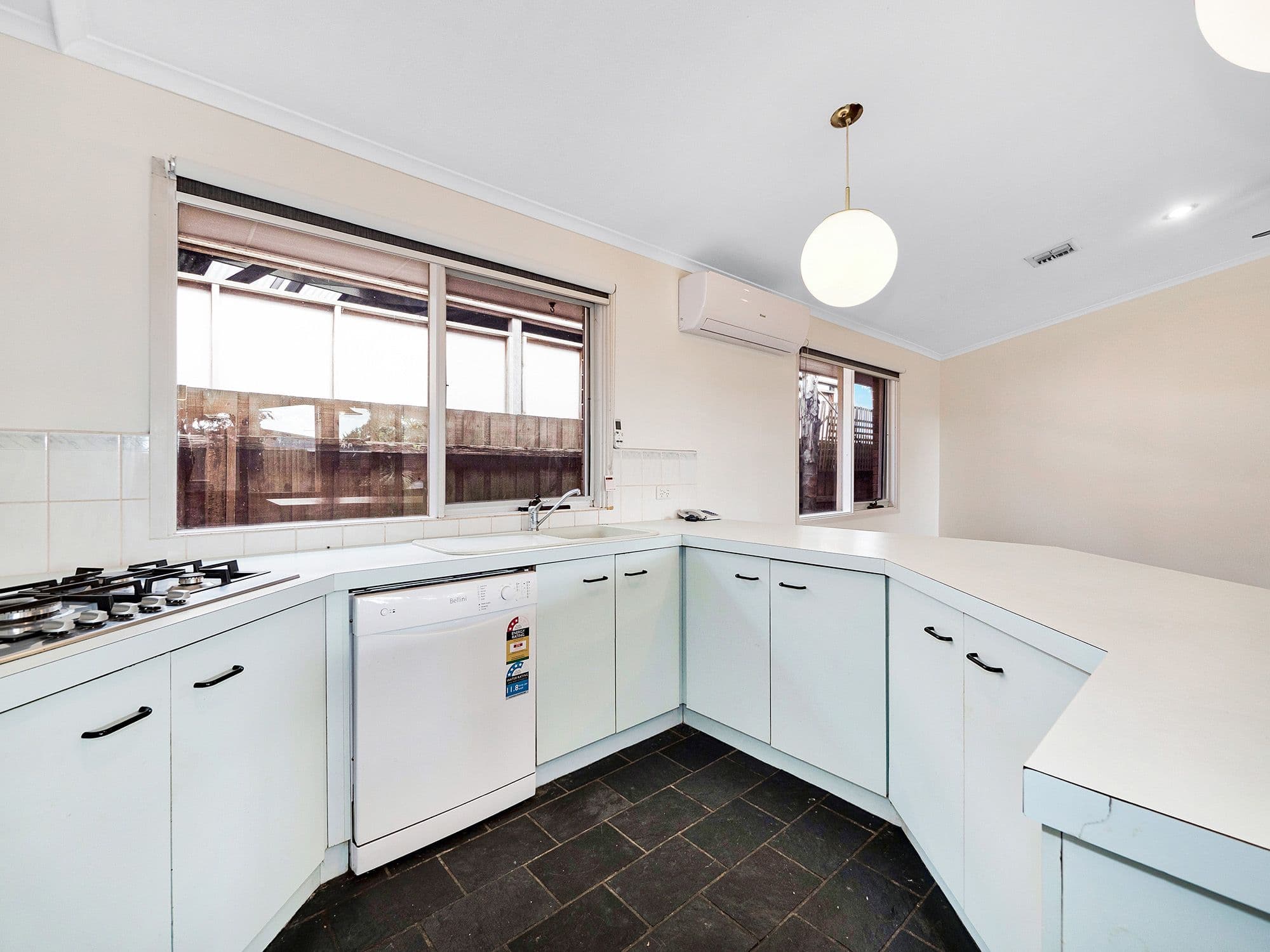 9 Glenleigh Court, Cranbourne North VIC 3977, Cranbourne North - Thumbnail 8