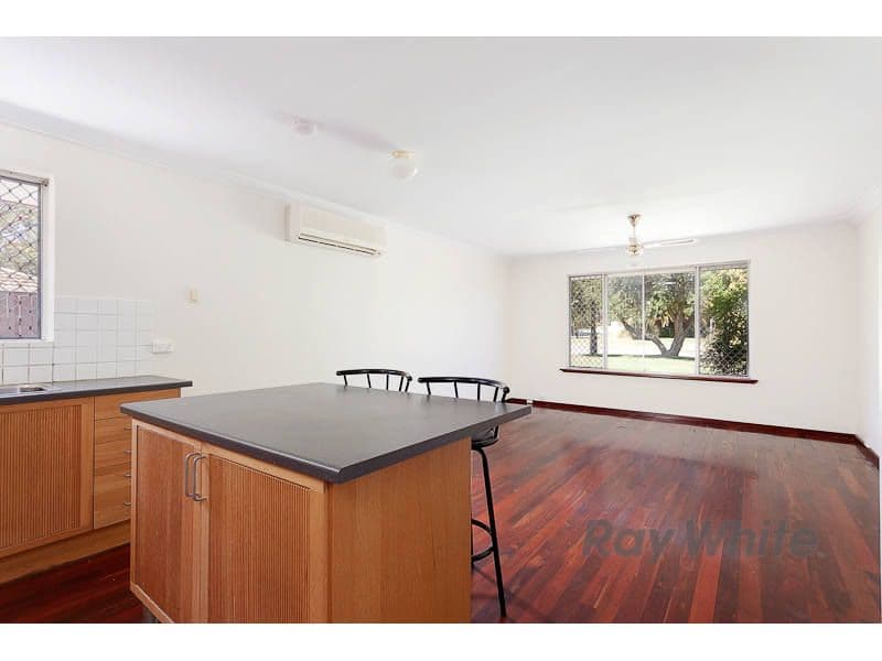18A Hutchings Way, KARDINYA WA 6163, Kardinya - Thumbnail 2