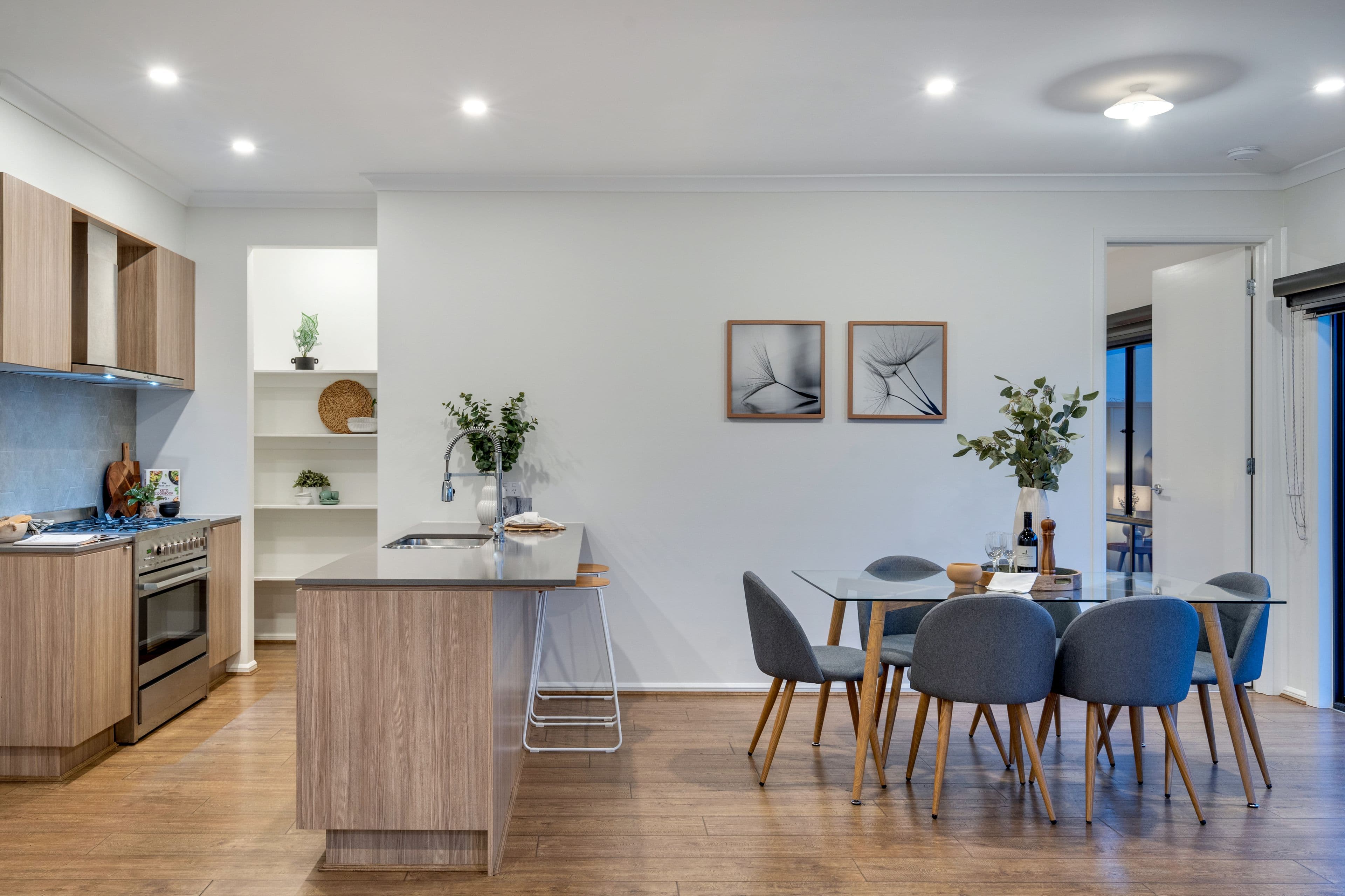 140 Fairways Boulevard, Craigieburn VIC 3064, Craigieburn - Thumbnail 5