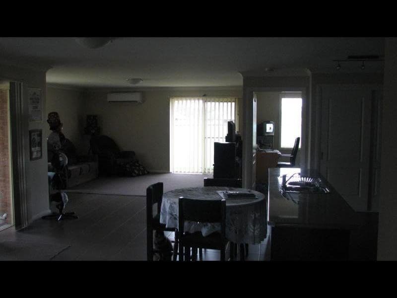 2 Garland Place, Young - Thumbnail 7