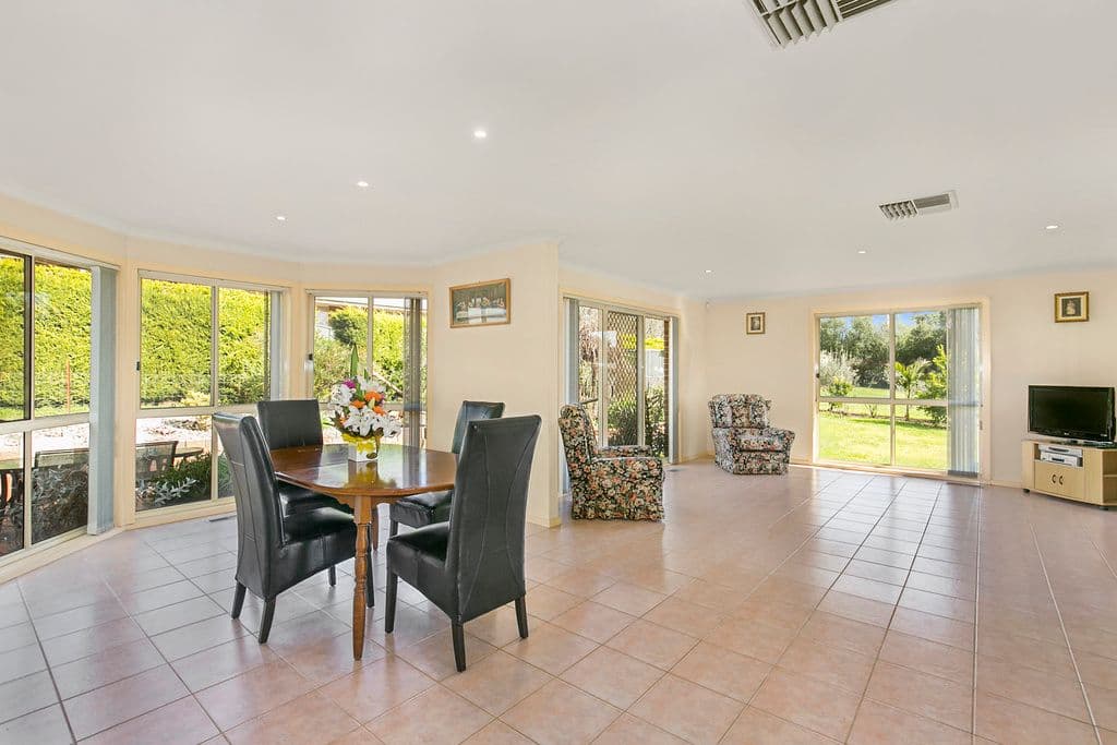 15 SEBIRE Avenue, Wandin North VIC 3139, Wandin North - Thumbnail 8